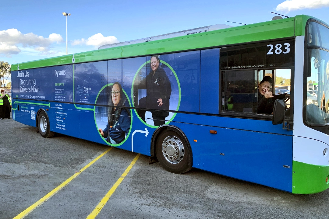 Dysons Bus_Happy Driver 1